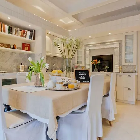 Luxury Private Pool דירה